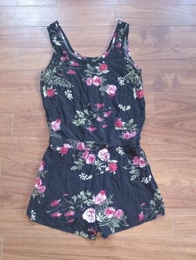 Vero Moda Size XS Black Romper with Pink Flowers